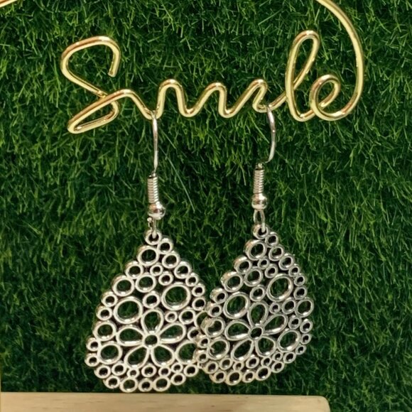 Celtic Earring, Boho Earring, Flower Earring, Geometric Earring, Gift Idea - Picture 4 of 5